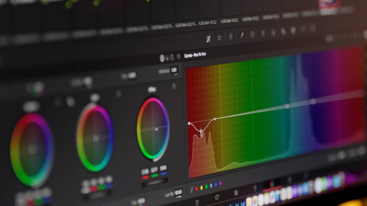 Bar chart showing average time wasted by editors due to poor raw footage organization: 11.7 hours per project (NAB 2023)